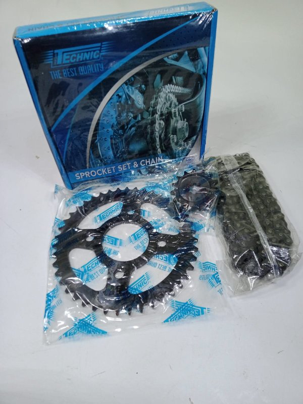 Bajaj pulsar 135 hot sale chain sprocket price